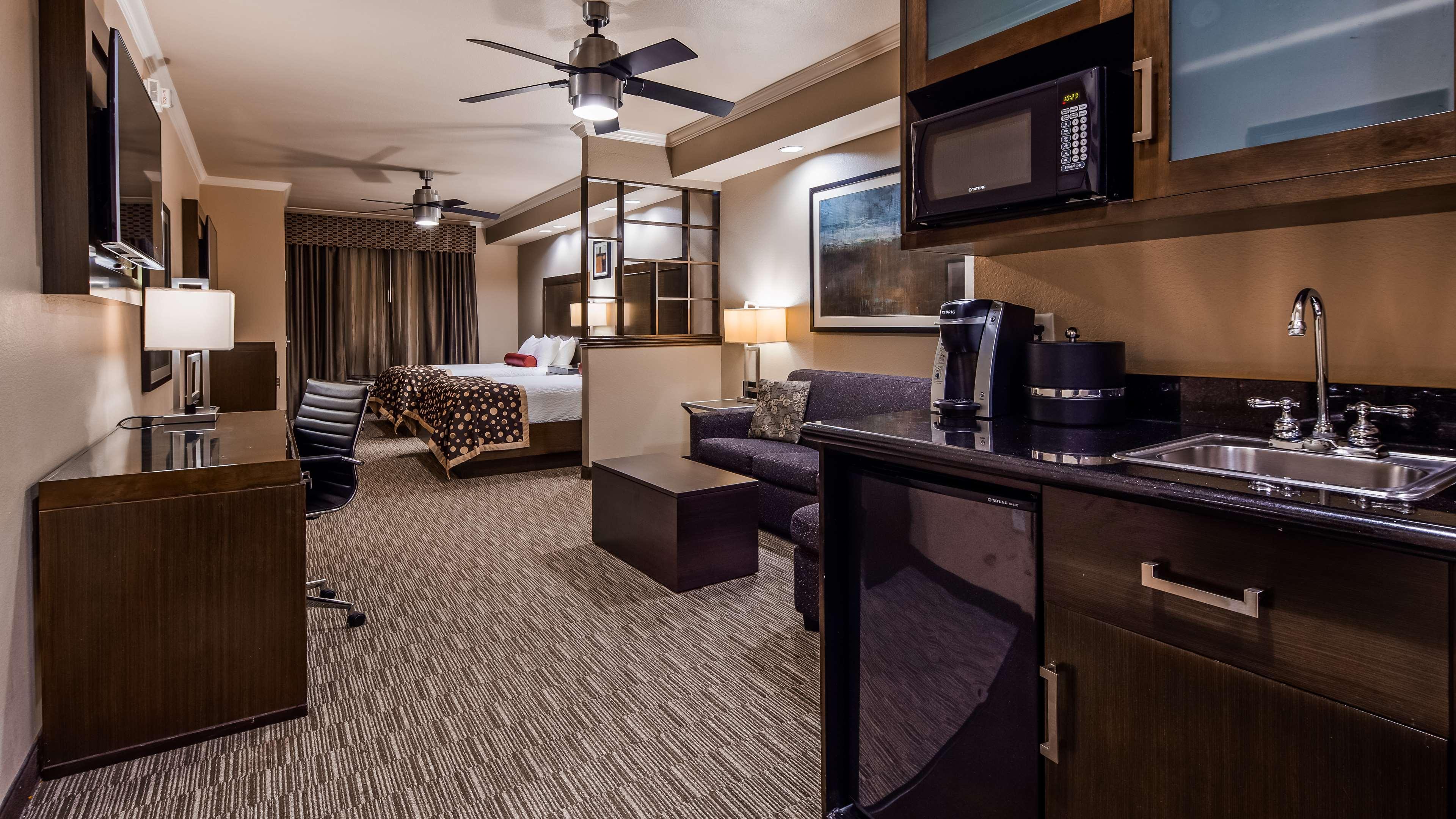 Best Western Premier Crown Chase Inn & Suites Denton Eksteriør bilde