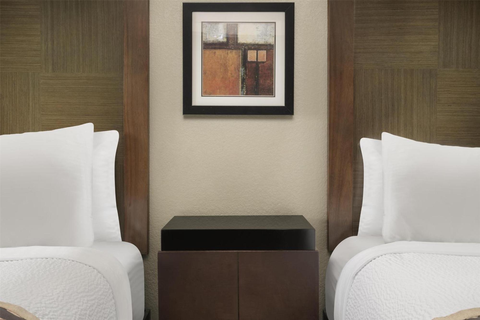 Best Western Premier Crown Chase Inn & Suites Denton Eksteriør bilde