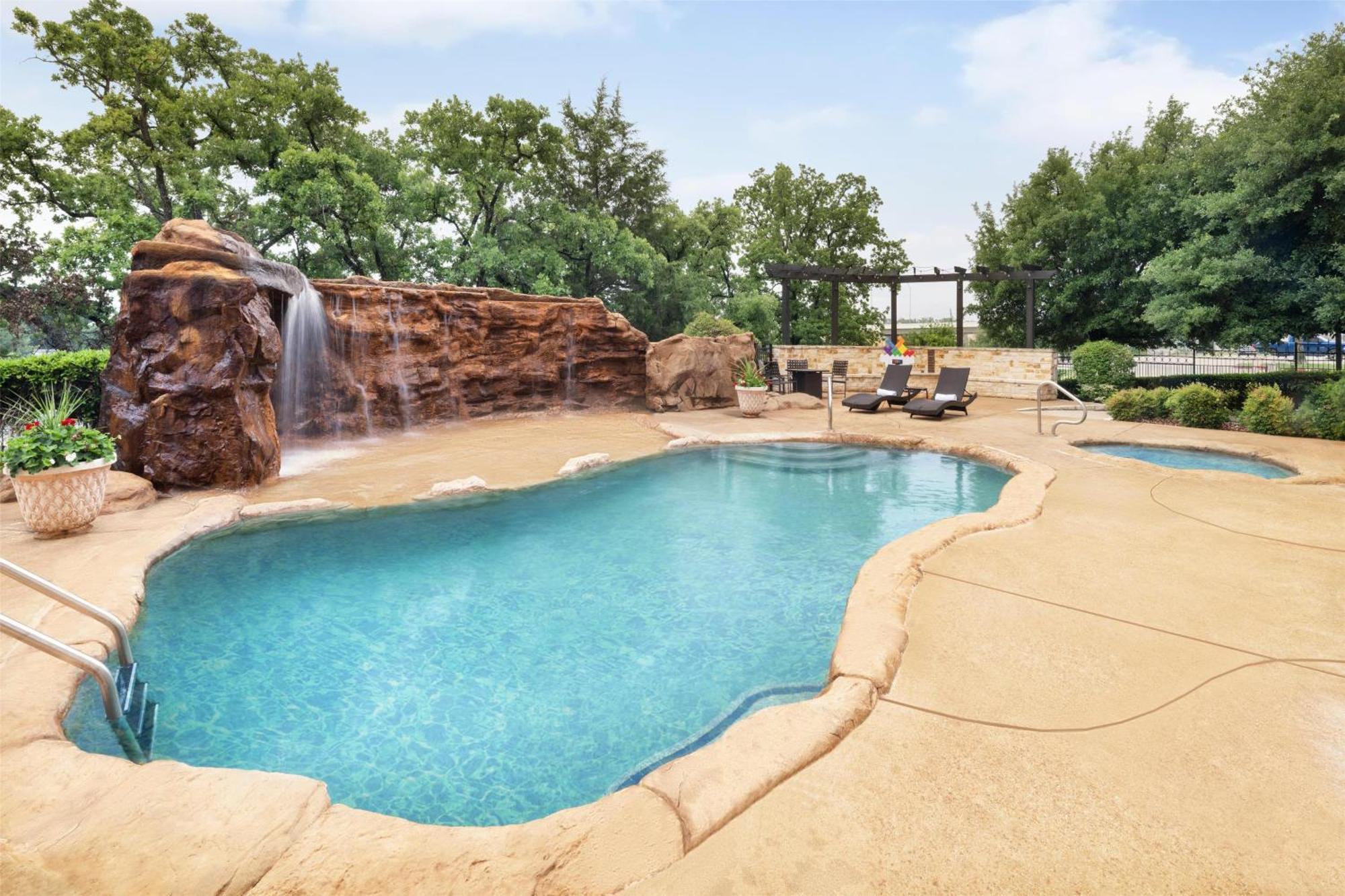 Best Western Premier Crown Chase Inn & Suites Denton Eksteriør bilde