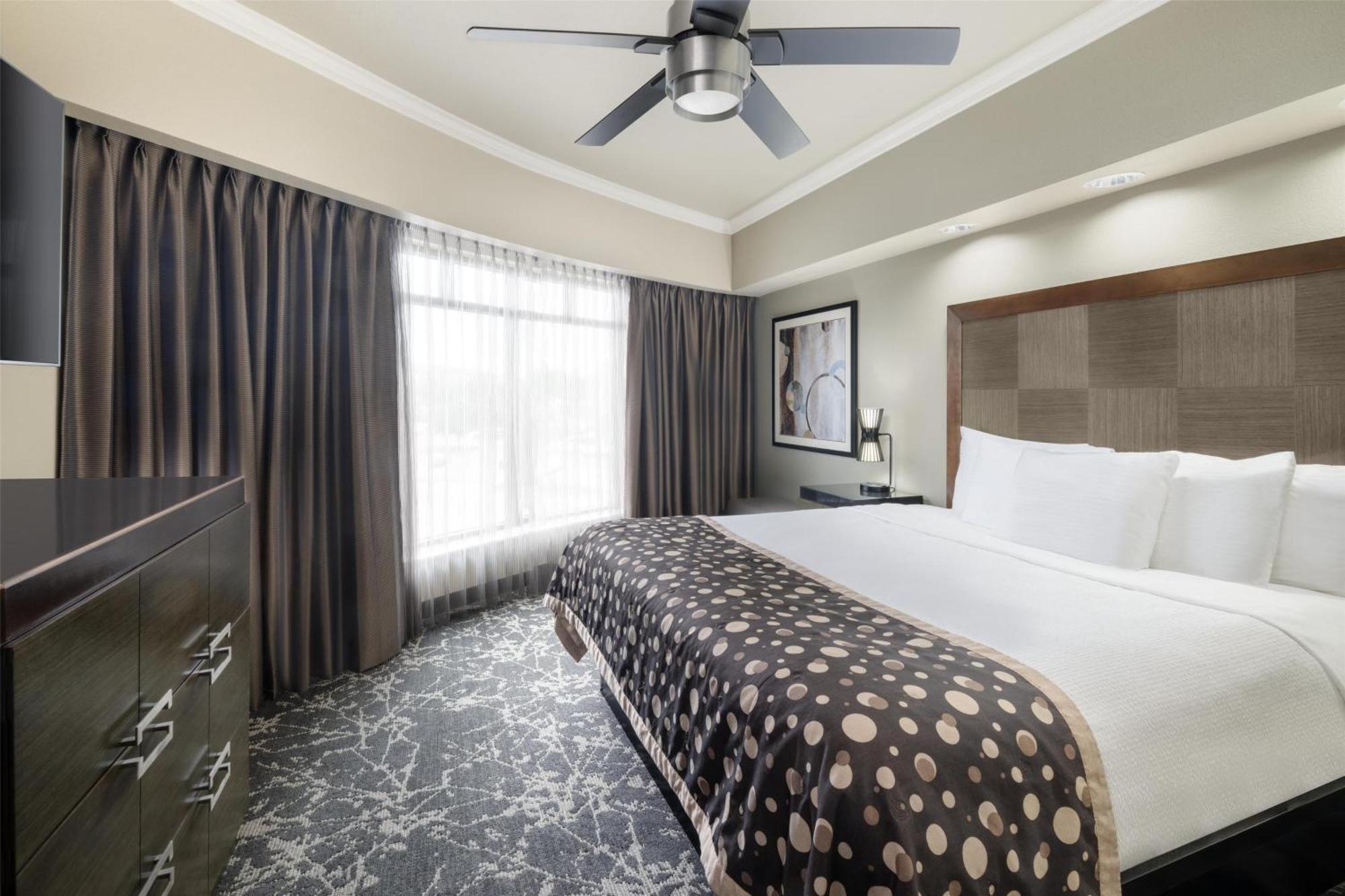 Best Western Premier Crown Chase Inn & Suites Denton Eksteriør bilde